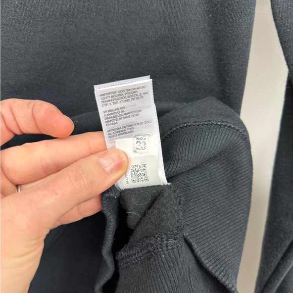 The North Face Women’s Heritage Patch Crewneck - Picture 6 of 7